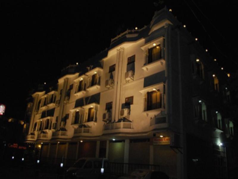 ホテル Amanda Crown Jaipur Kukas エクステリア 写真